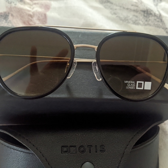 Otis templin sunglasses - Picture 2 of 3